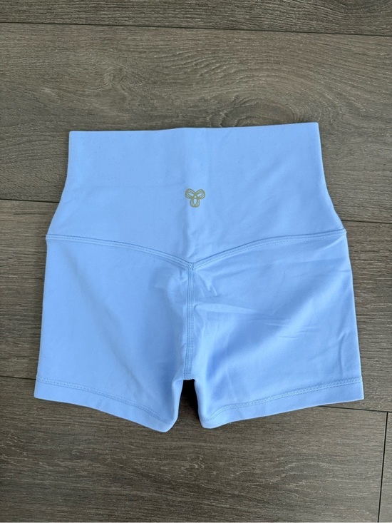 Aritzia Pants - Women’s High-Waist Active Shorts Aritzia golden tna Babaton Wilfred 0 XXS/XS